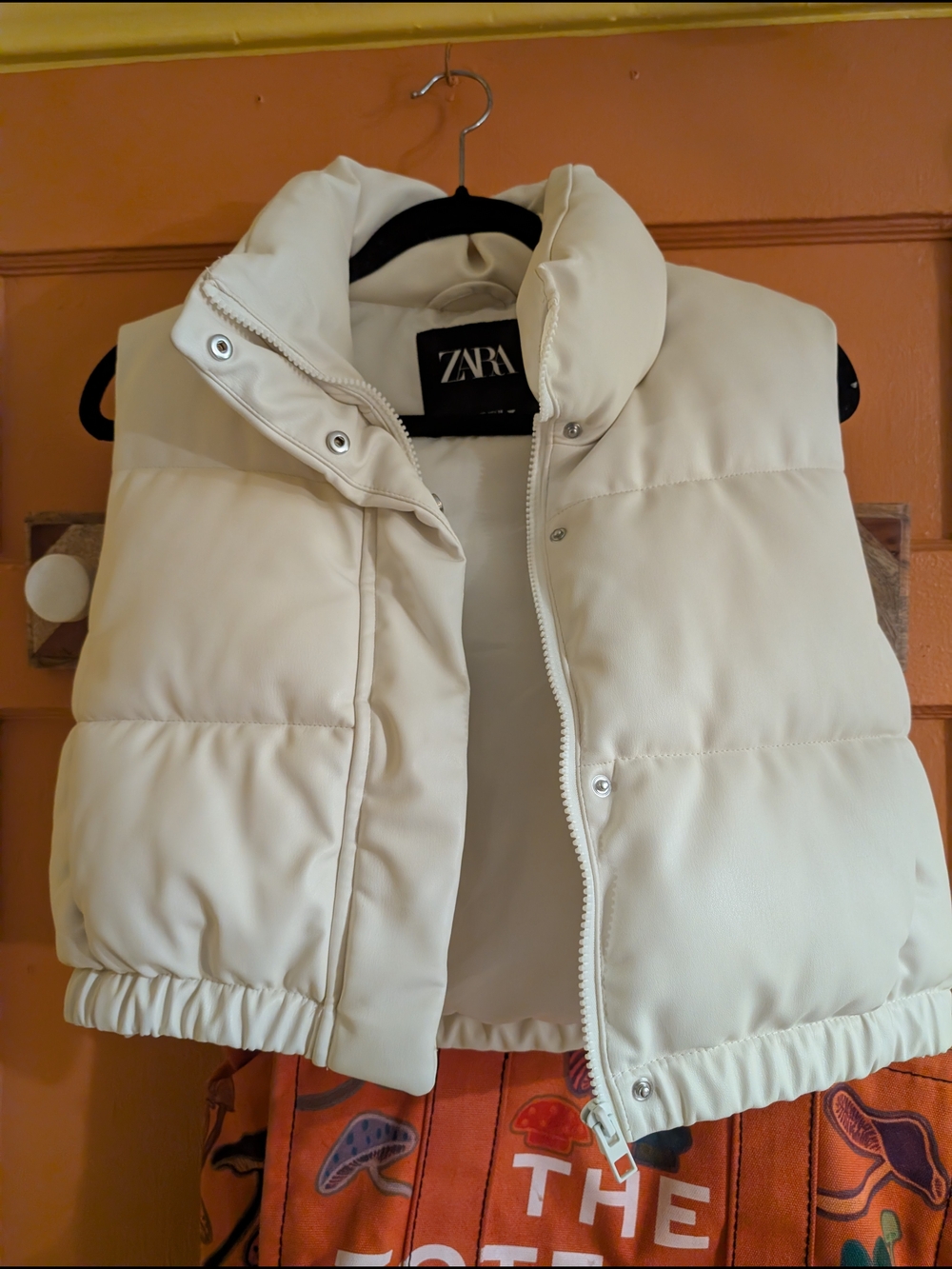 Zara Cream Puffer Vest - Sleeveless Quilted Jacket